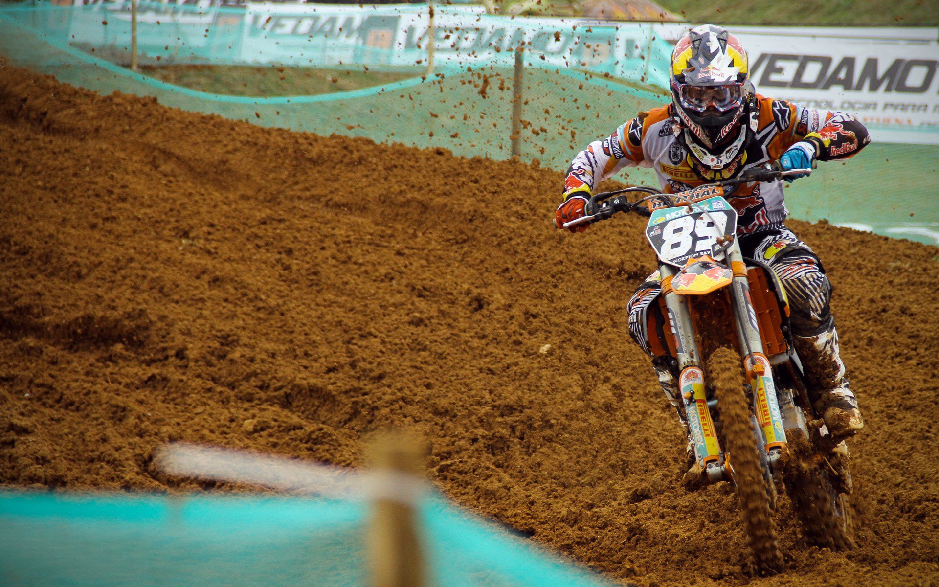 赛事运营团队加强品牌建设与粉丝互动，赛事运营方案